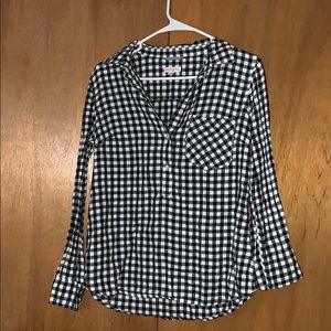 Black and white plaid long sleeve shirt